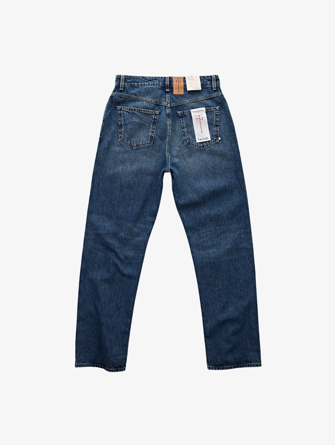 Tenue. - Luke Durant