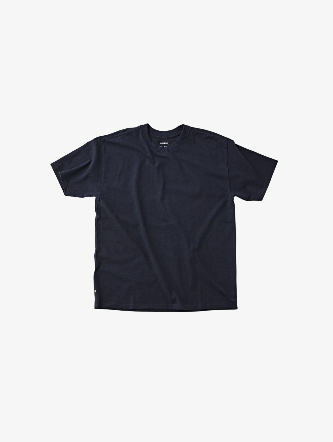 Tenue. - Bruce Tee